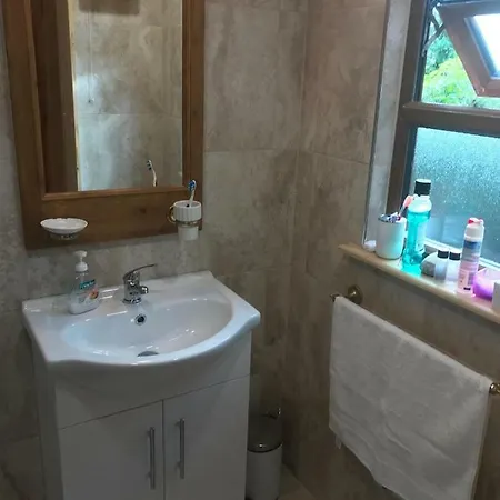 Cosy Countryside Log * Kilkenny