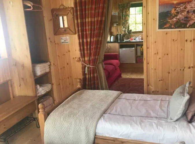 Cosy Countryside Log